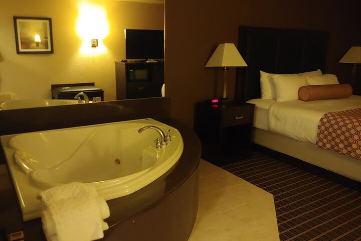 Room 14 of 60