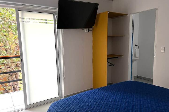 Room 9 of 20