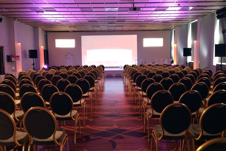 Ballroom/Hall 51 of 61
