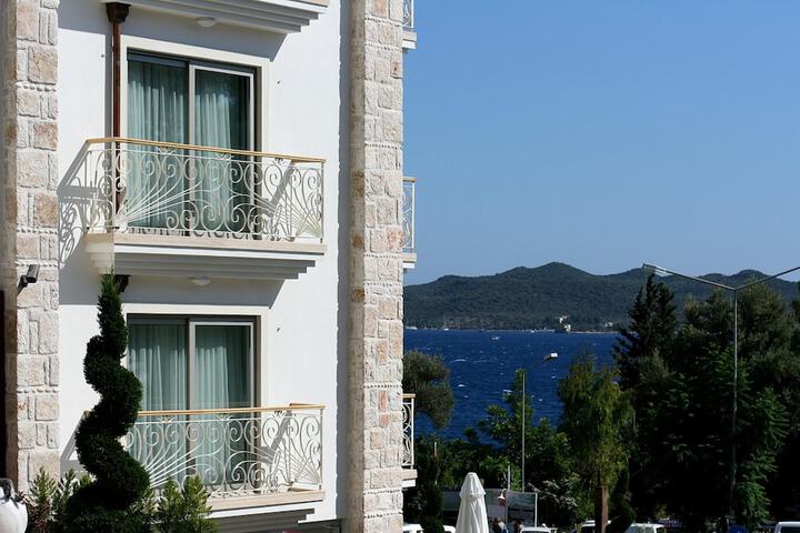 Hotel 76 of 87