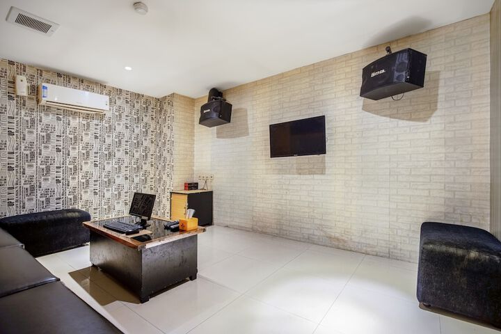 Room 46 of 60