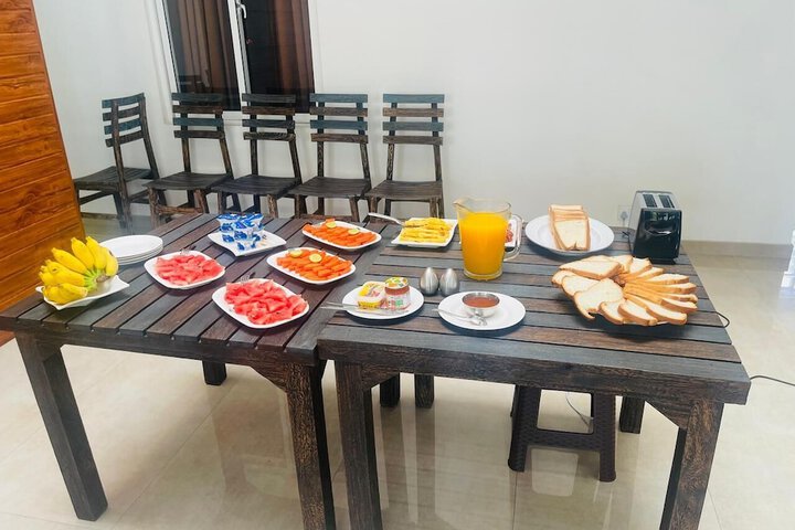 Dining 15 of 15