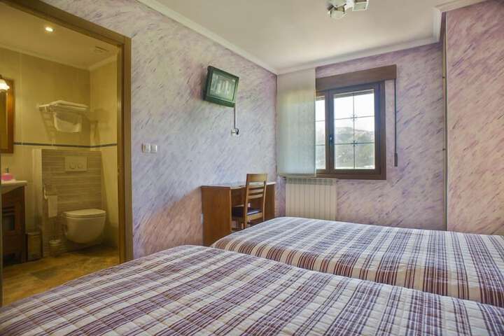Room 3 of 35