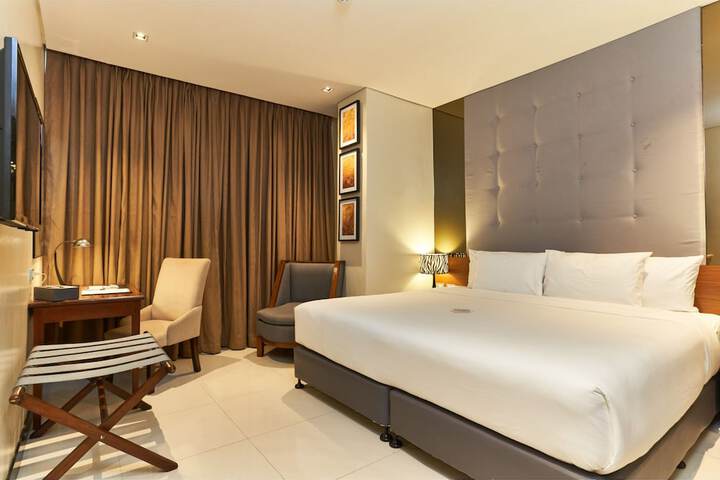 Room 28 of 91