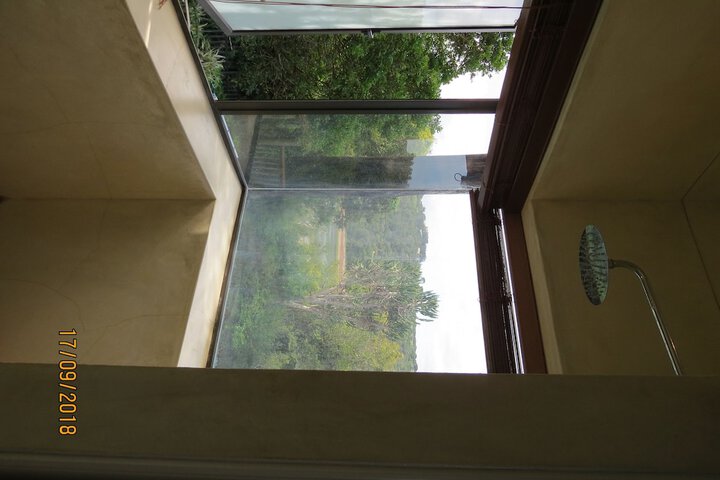 Room 12 of 26