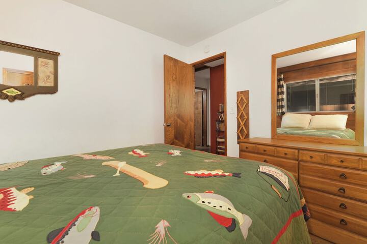 Room 8 of 24