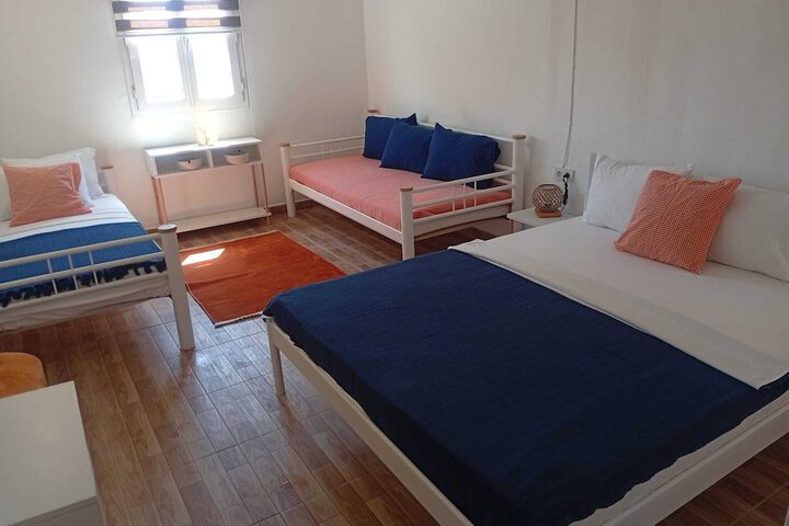 Room 8 of 27