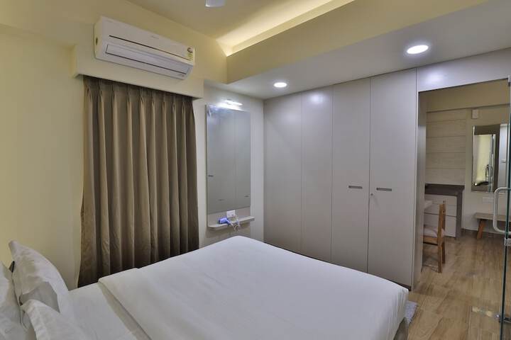 Room 35 of 51
