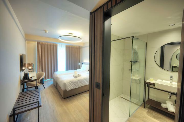 Room 54 of 71