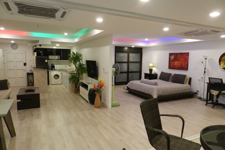 Room 25 of 259