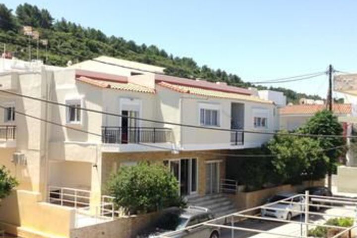 Maravelias Hotel Apartments