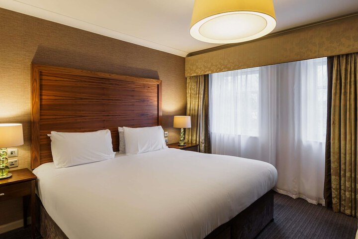 Room 26 of 124