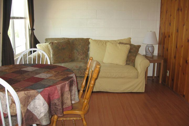 Room 9 of 29