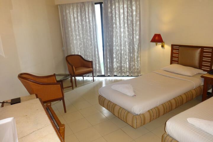 Room 14 of 181