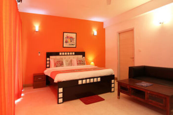 Room 13 of 42