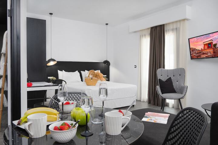 Room 8 of 52
