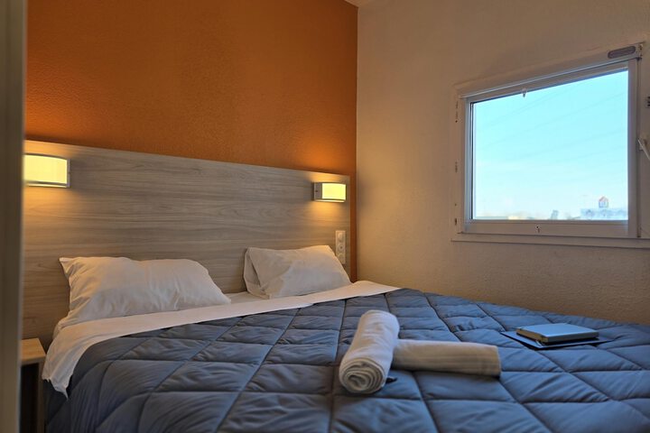 Room 25 of 64