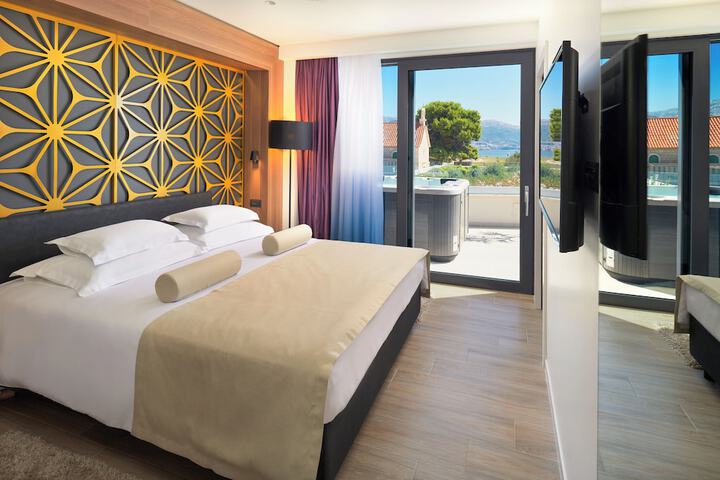 Room 36 of 106