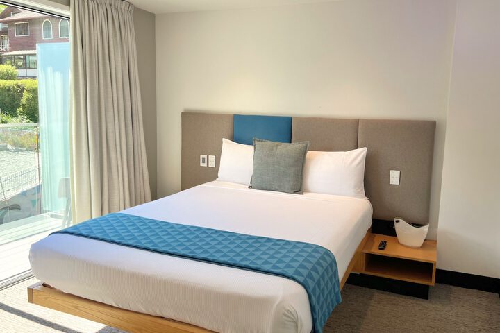 Room 18 of 48