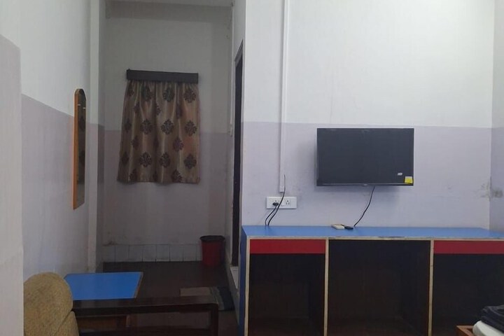 Room 19 of 29
