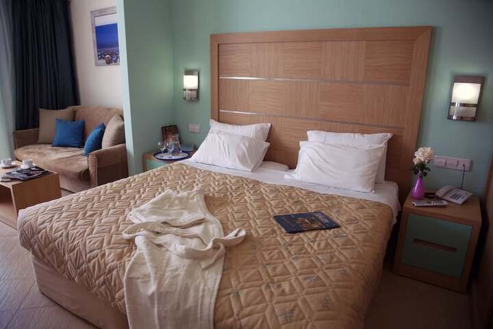 Room 11 of 56