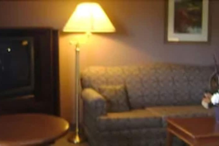Room 13 of 27