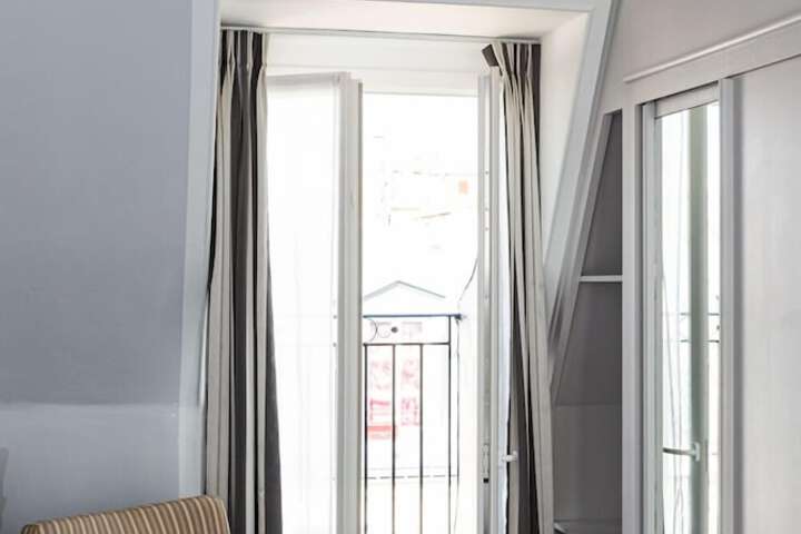 Room 27 of 51