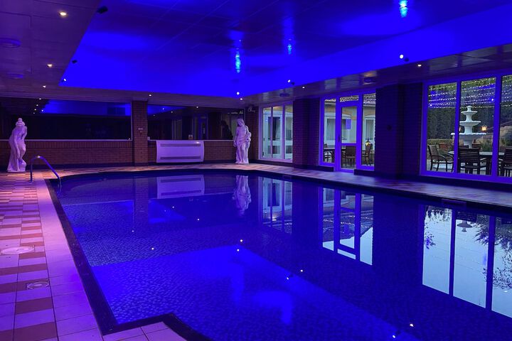 Hotel with Pool