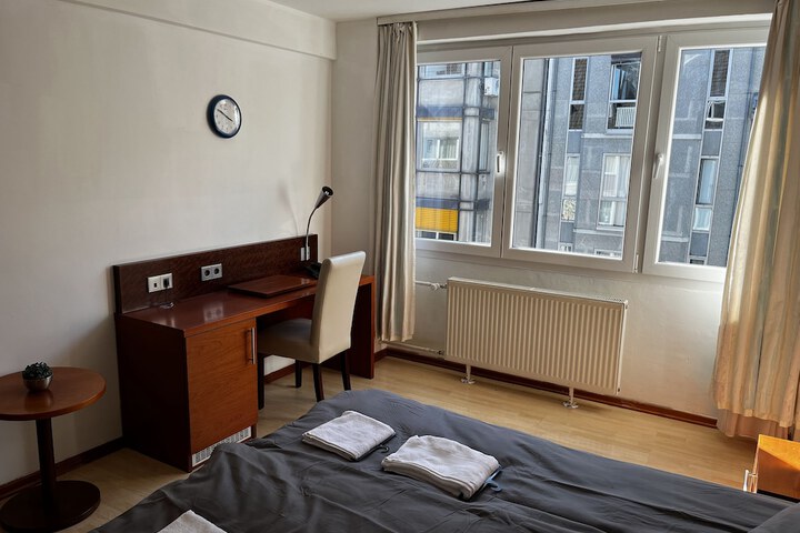 Room 13 of 52