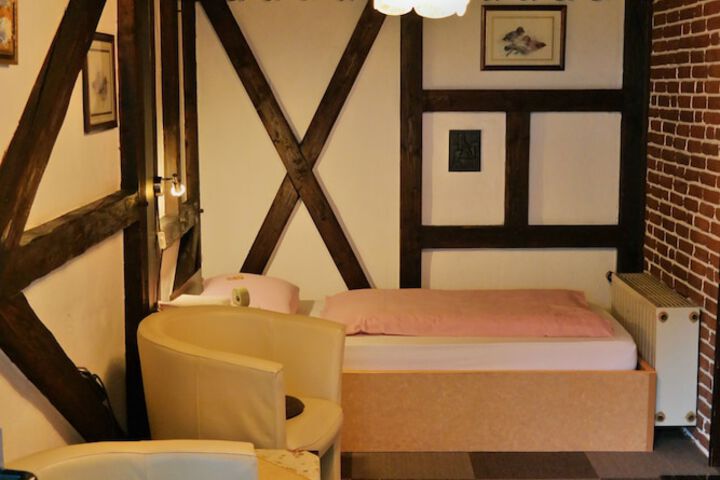 Room 4 of 34