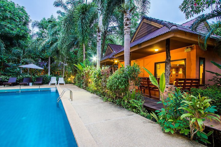 Hotel with Pool