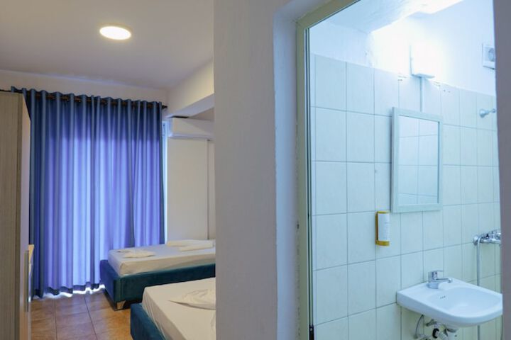 Room 47 of 69