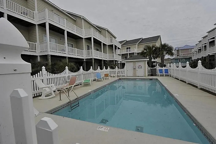 Pool 9 of 11