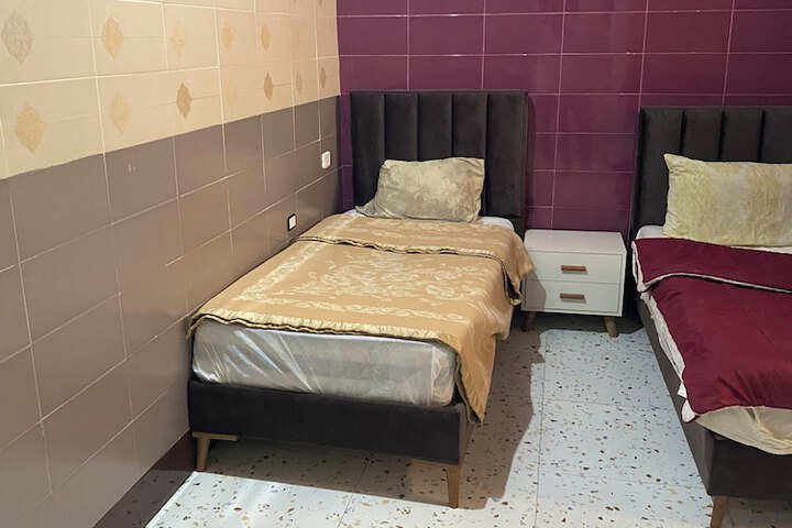 Room 8 of 24