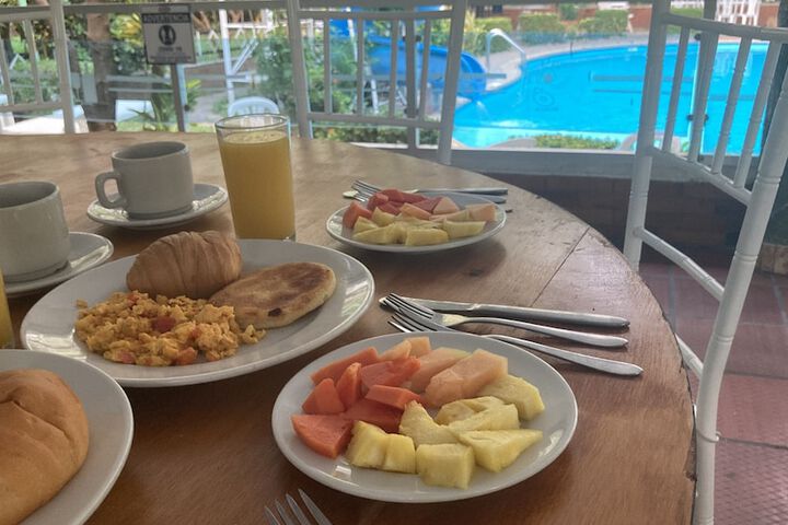Breakfast/Coffee Service 10 of 19