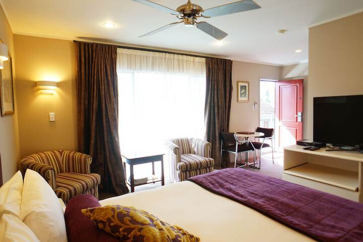 Room 7 of 43