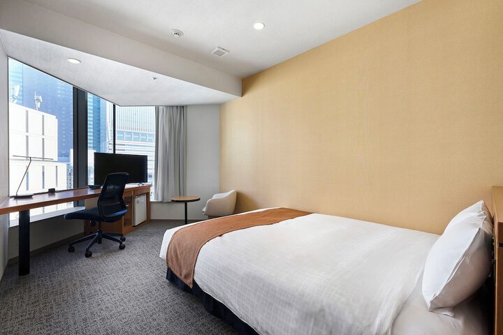 Room 12 of 39