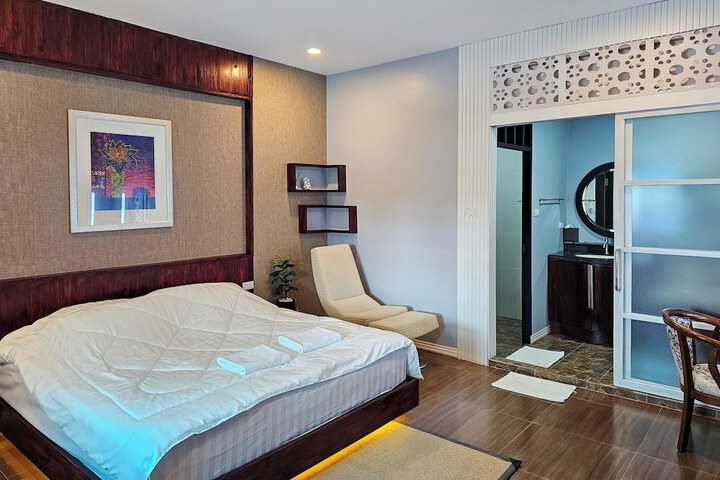 Room 9 of 40