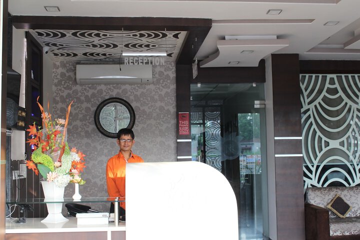 Hotel Interior 6 of 38