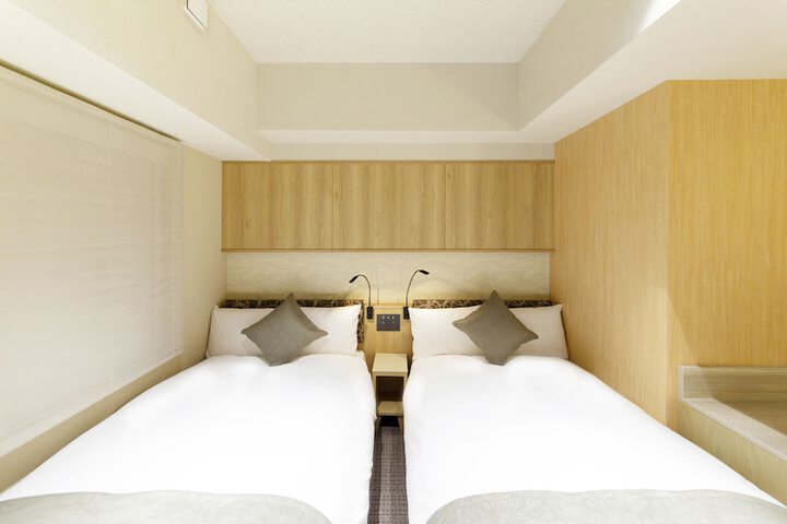Room 15 of 62