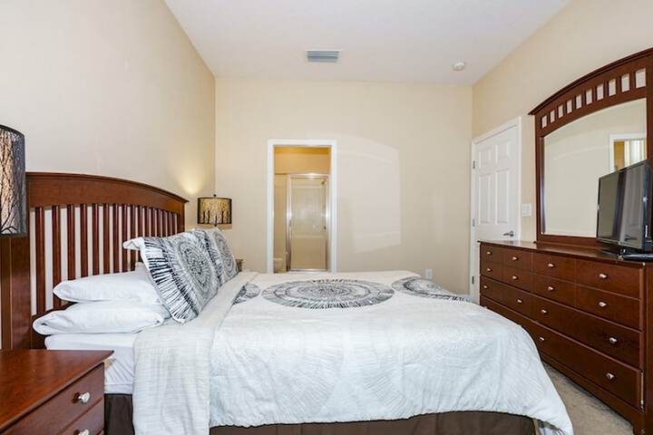 Calabay Parc by Fairytale Vr in Davenport, FL