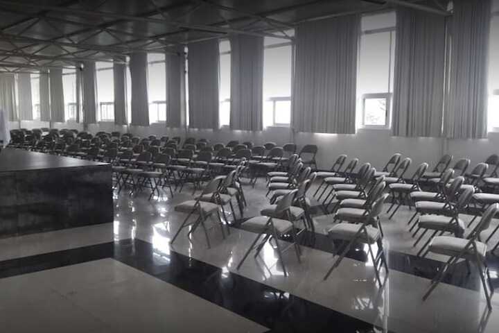 Business Center 35 of 39