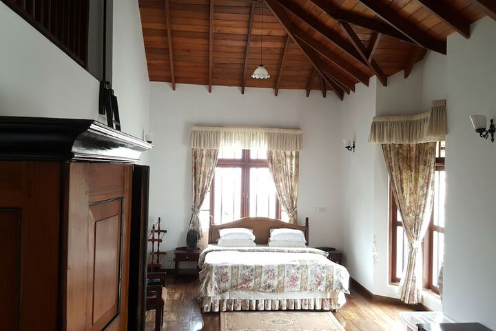 Room 13 of 14