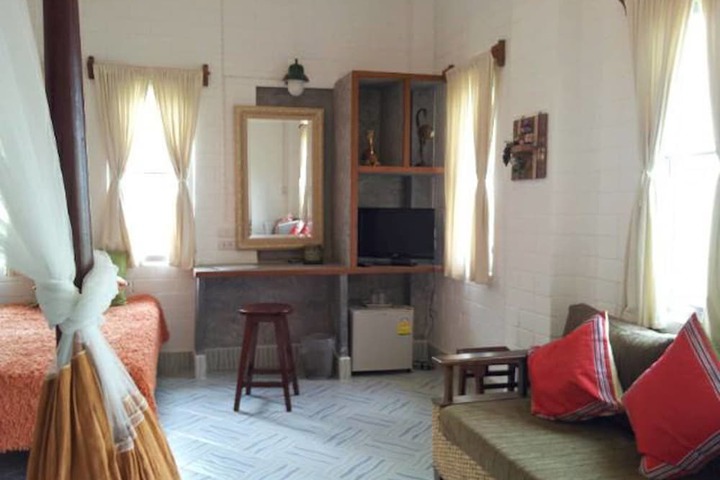 Room 108 of 150
