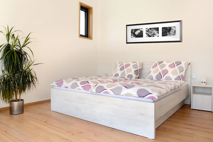 Room 2 of 50