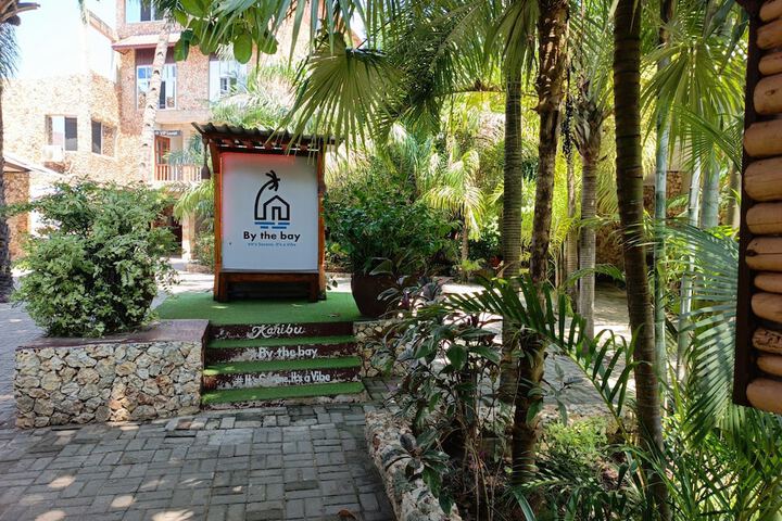 Hotel Exterior 116 of 146