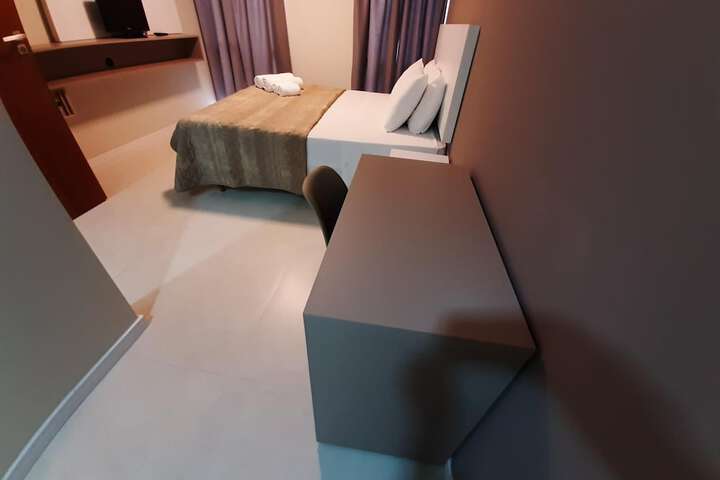 Room 15 of 42