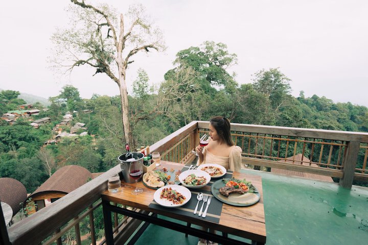 Dining 114 of 140