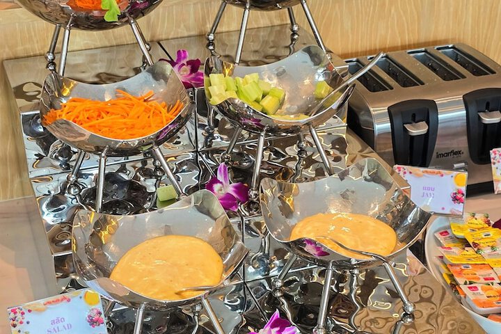 Breakfast/Coffee Service 144 of 165