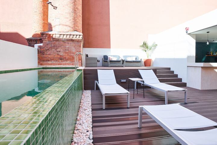 Pool 37 of 64